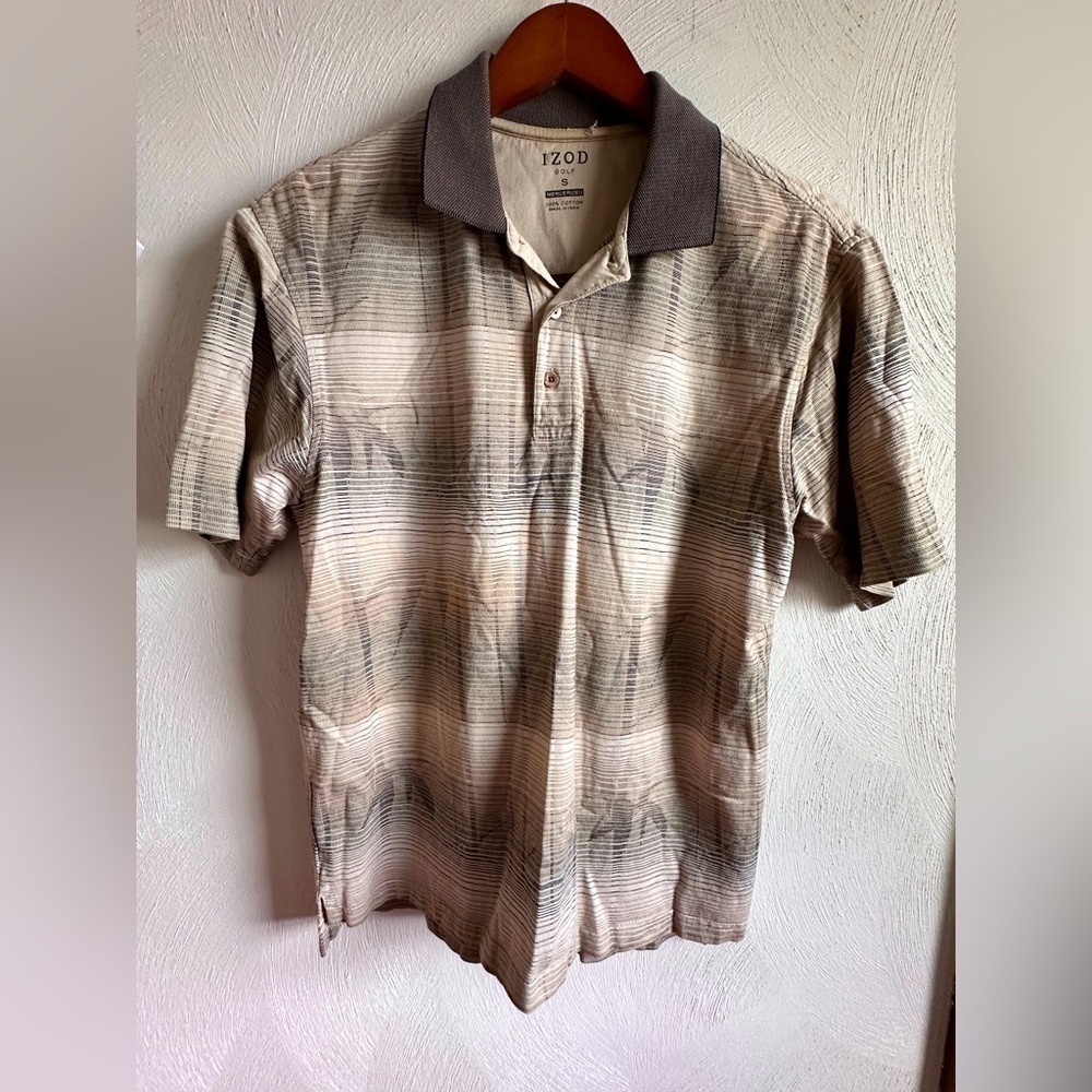 Vintage Izod Golf shirt. Size Small,  Cotton, mercerized